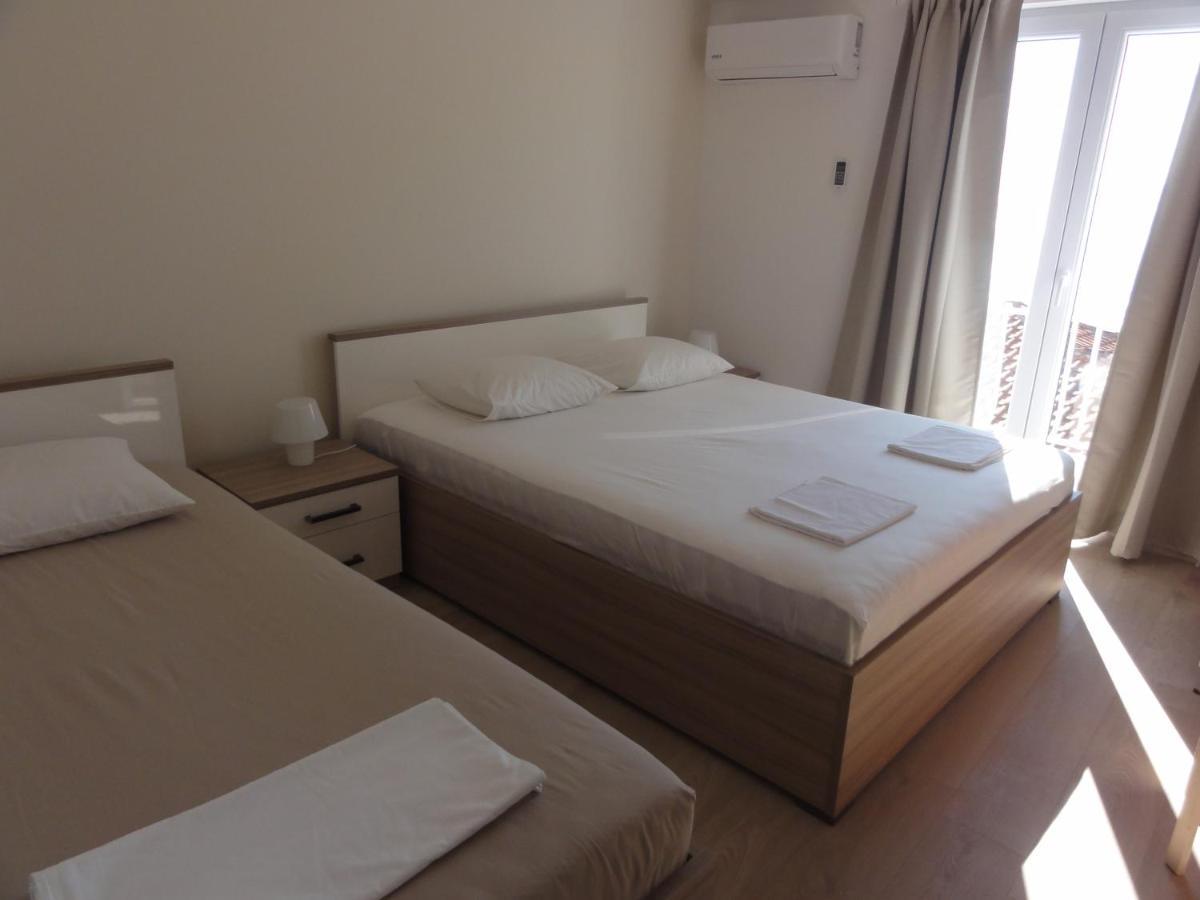 Apartmani Lara Gradac  Esterno foto