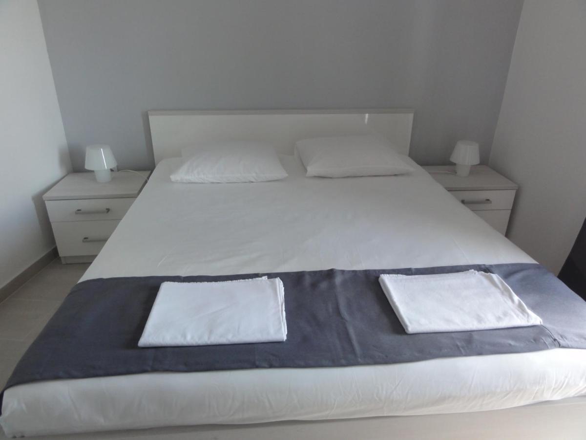 Apartmani Lara Gradac  Esterno foto