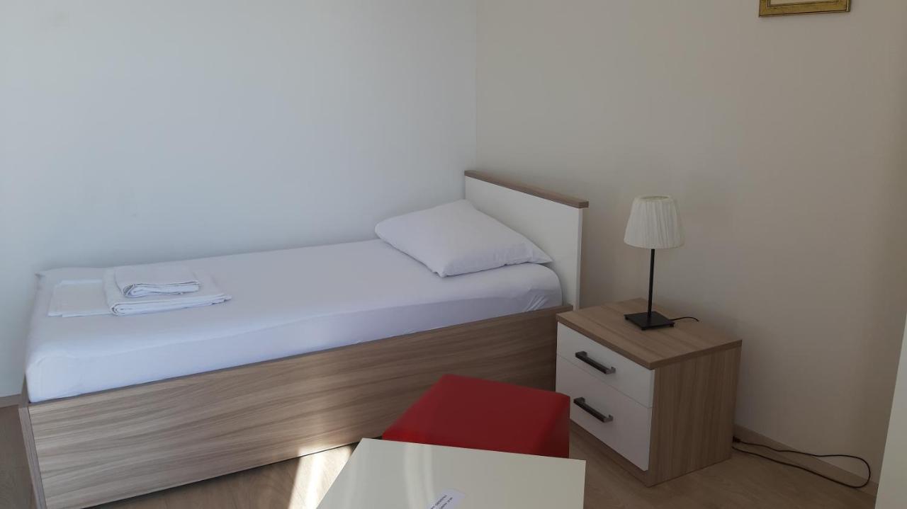 Apartmani Lara Gradac  Esterno foto