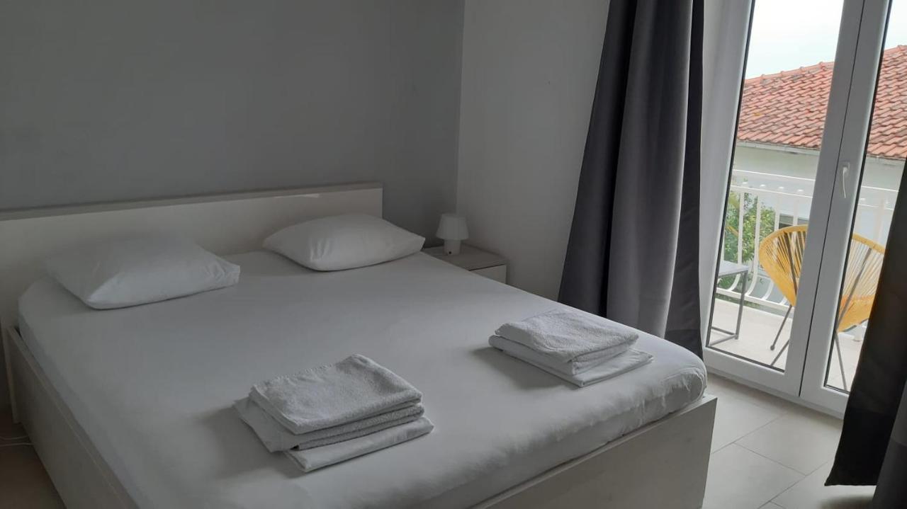 Apartmani Lara Gradac  Esterno foto